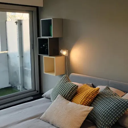 Terrasse, Renove Dans Le 15e Arr *