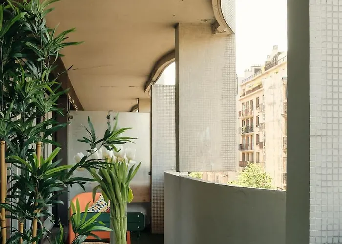 Terrasse, Renove Dans Le 15e Arr *